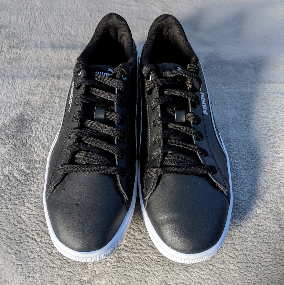 Puma NWT Vikky V2